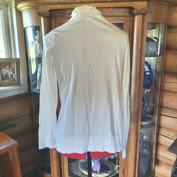 Cream cardigan/sweater with ruffled edges - Picture 2 of 5